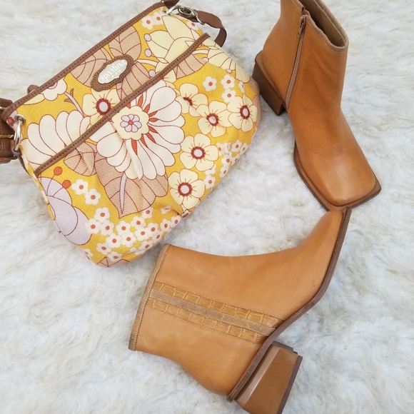 Sara Jordan Shoes - 9 Boots Leather Vtg Sara Jordan Zip Block Heel